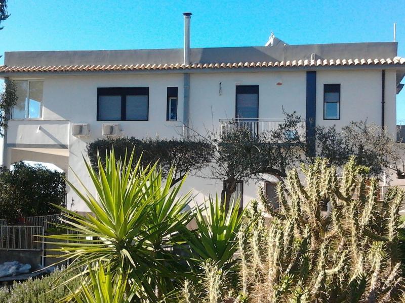 كالتاجيروني B&B Maison Blanche المظهر الخارجي الصورة